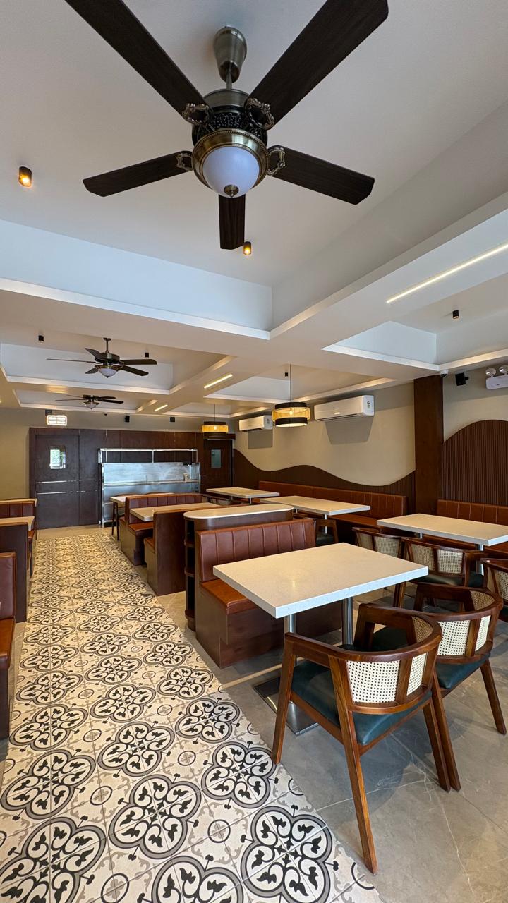 Good Dine Restaurant — project photograph 1